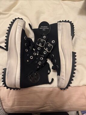 Converse Black and White Womens Sneakers Box Included